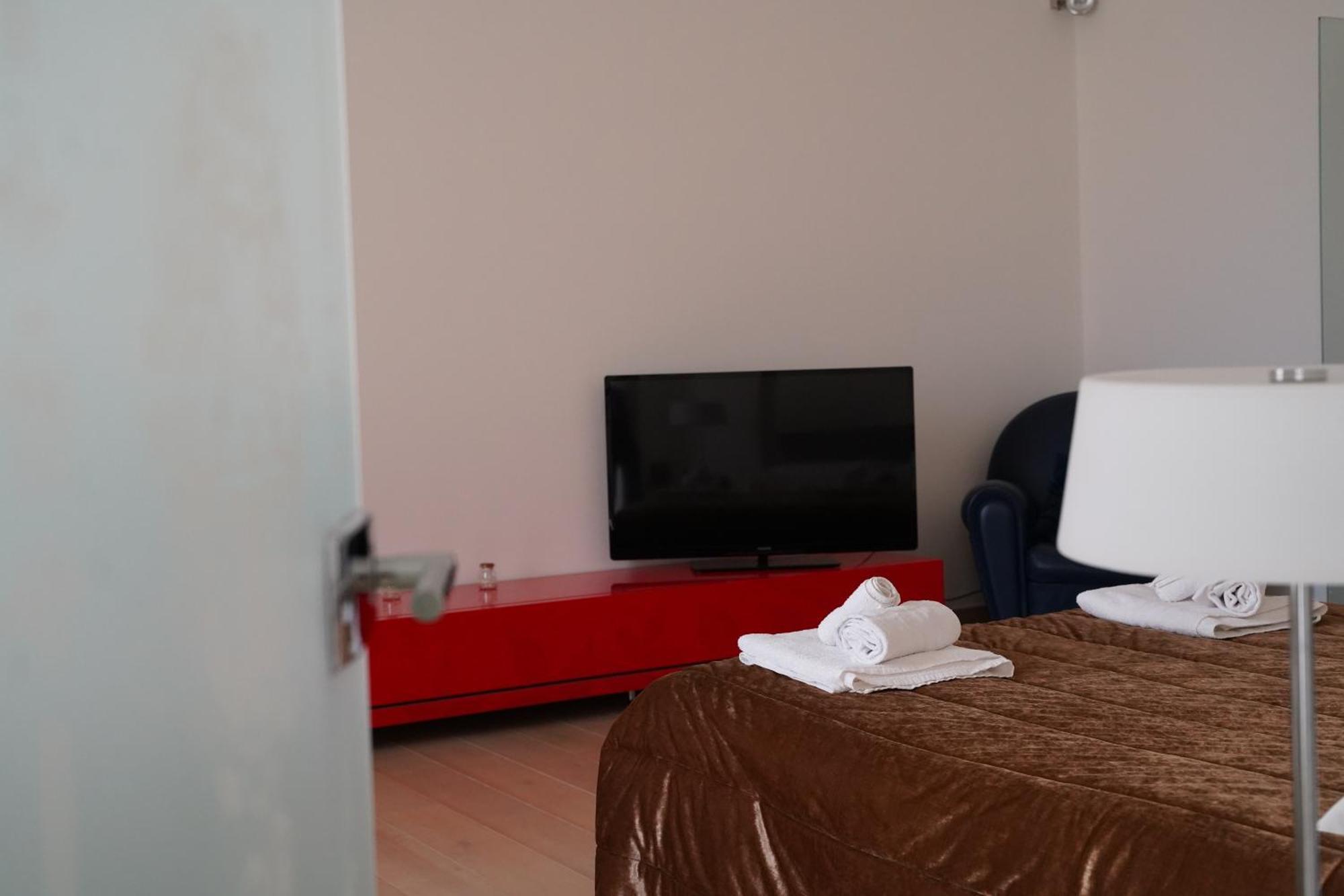 Suite Home D'Aragona Lecce Exterior photo