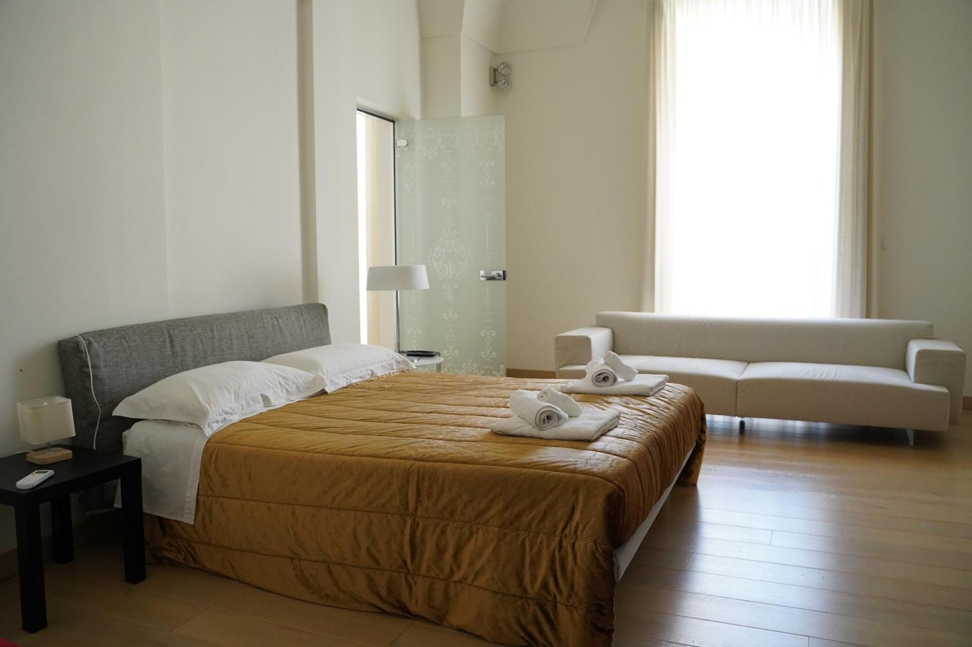 Suite Home D'Aragona Lecce Exterior photo