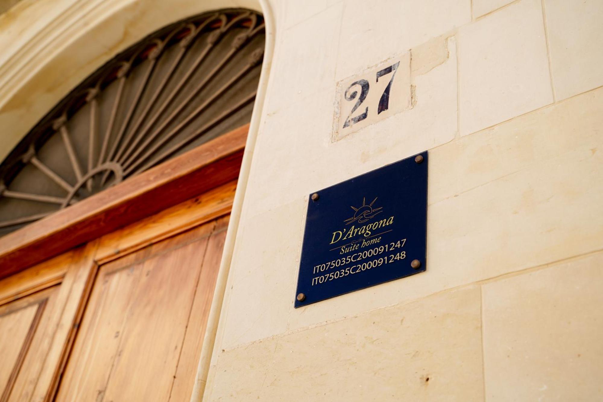 Suite Home D'Aragona Lecce Exterior photo