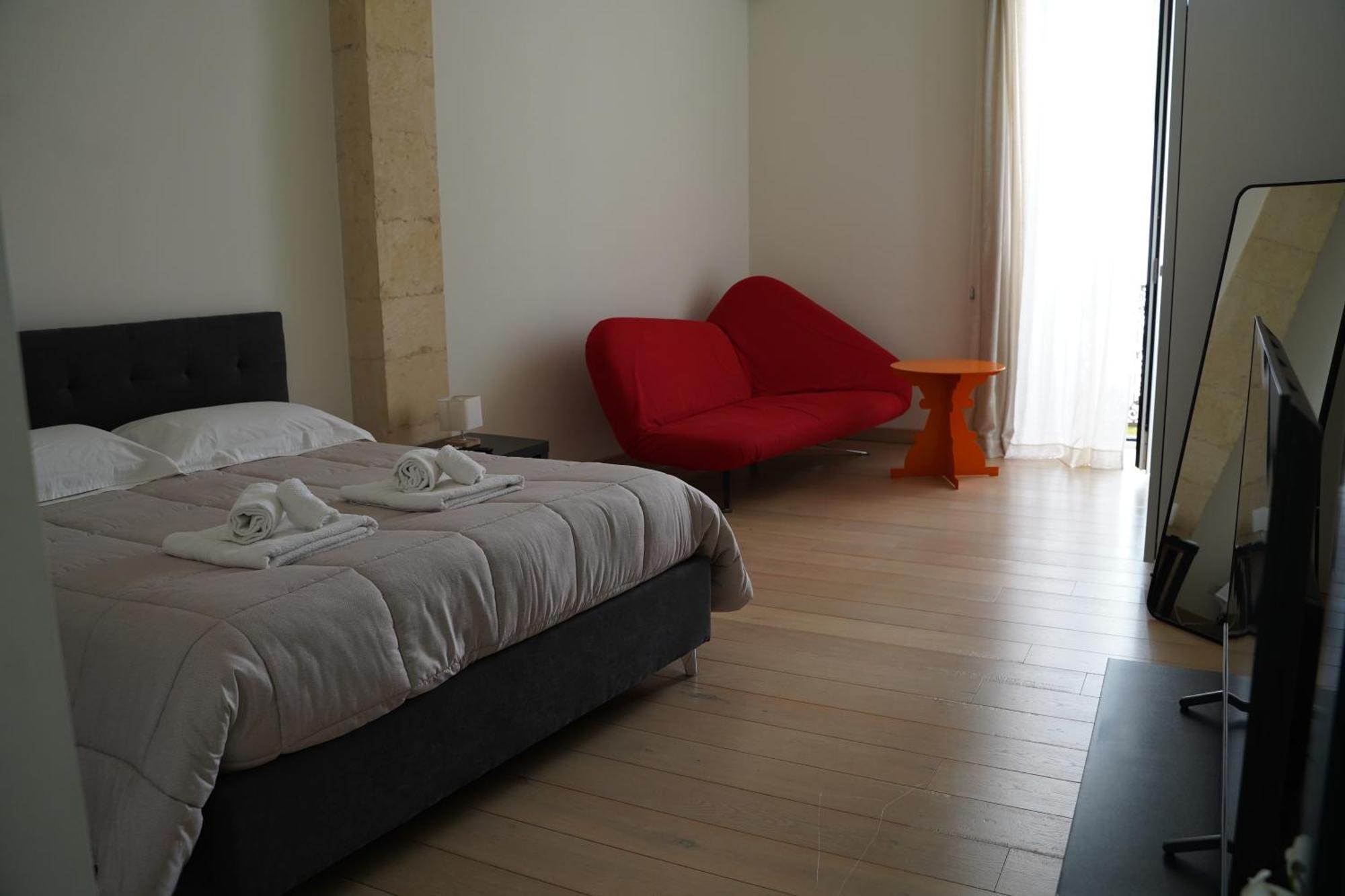 Suite Home D'Aragona Lecce Exterior photo